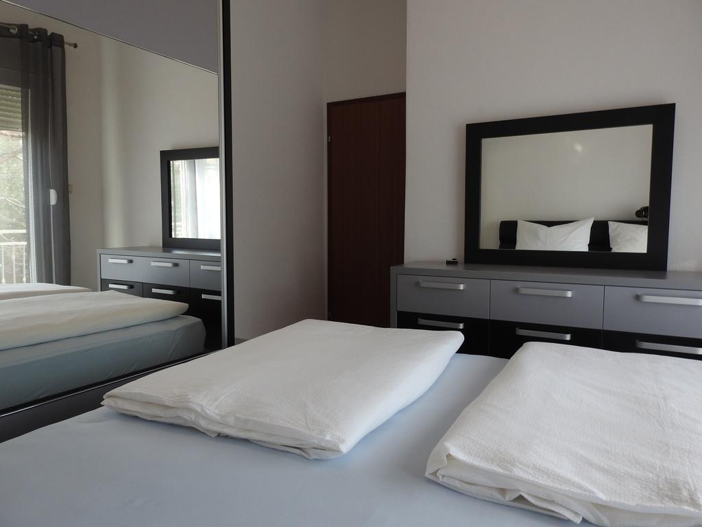 Marini Apartmani Trogir Exterior foto